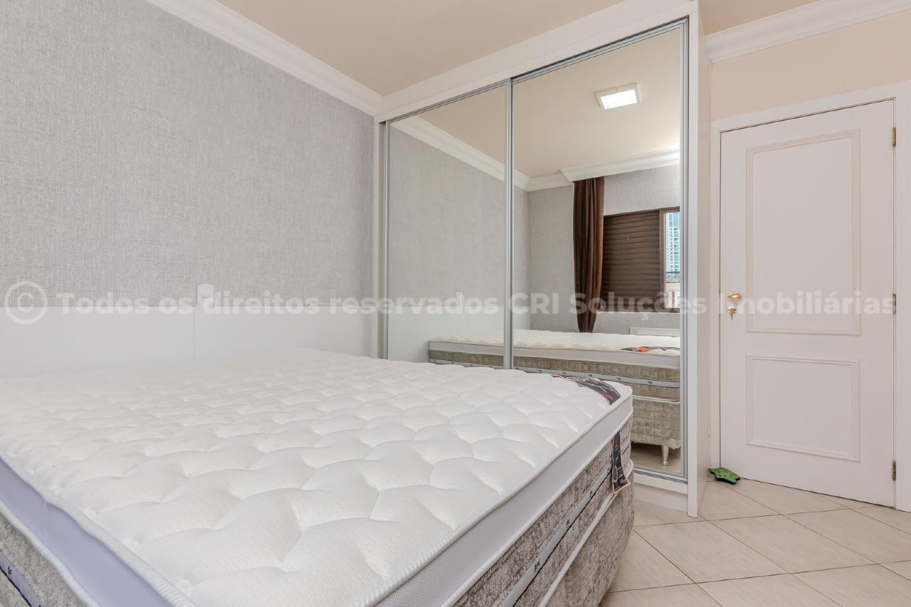Foto do imóvel Apartamento Vista Mar Mobiliado á venda com 04 dormitórios no Edifício Solar Grimaldi em Balneário Camboriú