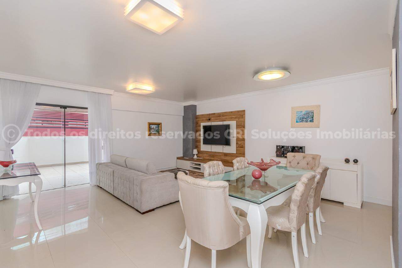 Foto do imóvel Apartamento Mobiliado Vista Mar á venda com 03 dormitórios no Edifício Torre de San Francisco na Barra Sul