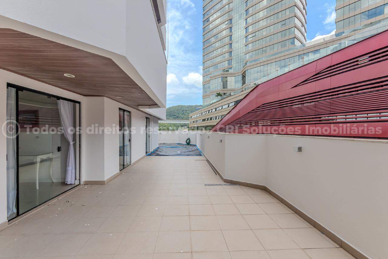 Foto do imóvel Apartamento Mobiliado Vista Mar á venda com 03 dormitórios no Edifício Torre de San Francisco na Barra Sul