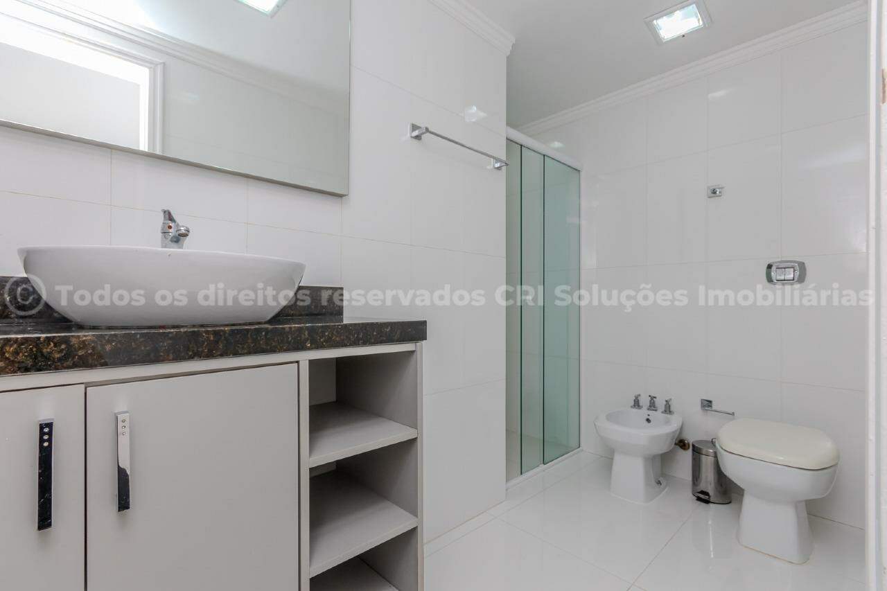 Foto do imóvel Apartamento Mobiliado Vista Mar á venda com 03 dormitórios no Edifício Torre de San Francisco na Barra Sul
