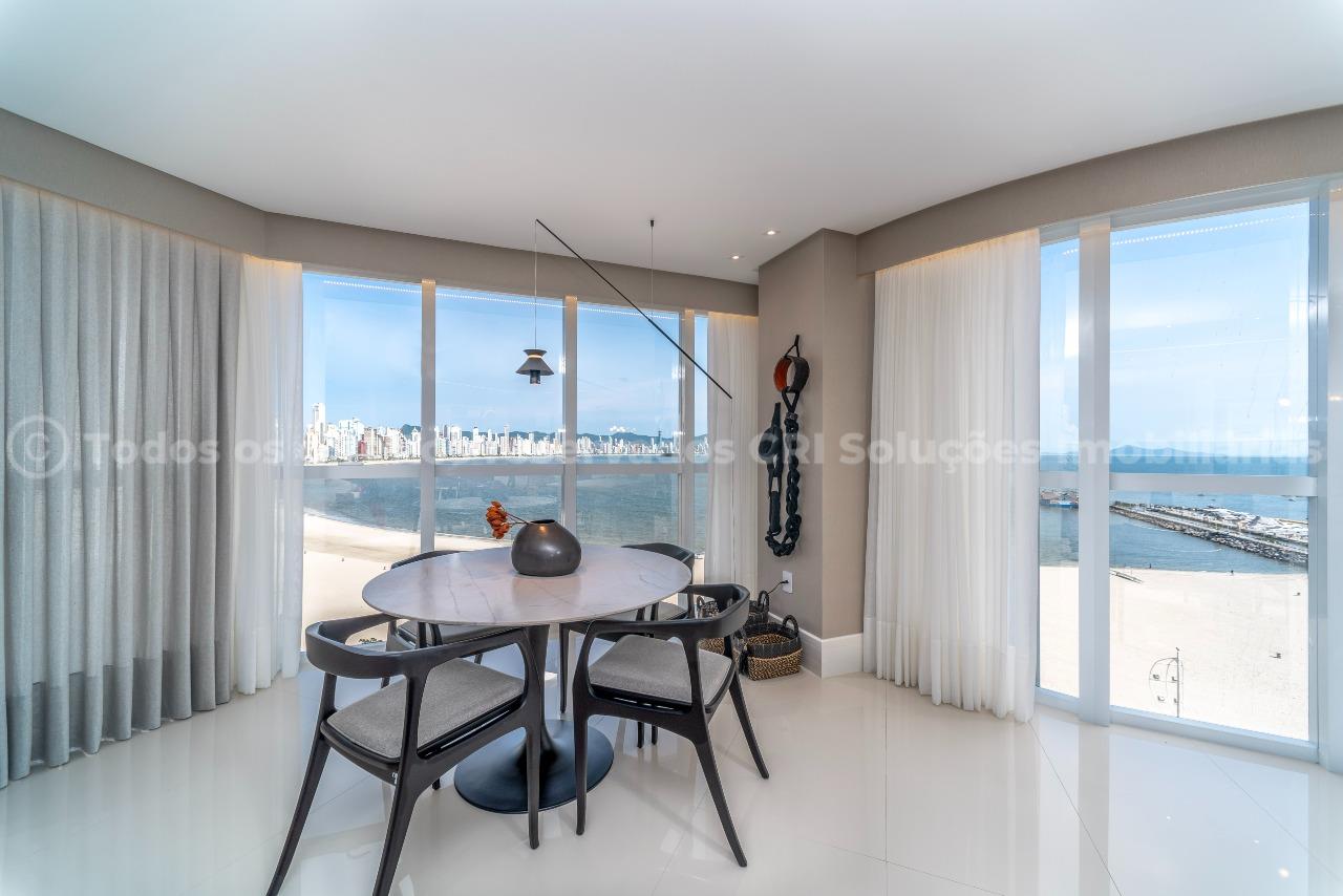 Apartamento com no 4 suítes Edifício Ibiza Towers na Barra Sul em Balneário Camboriú