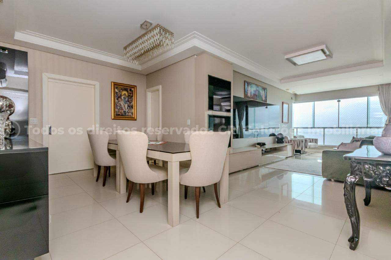 Foto do imóvel Apartamento Mobiliado com 04 dormitórios á venda no Villa Serena com Vista Mar em Balneário Camboriú 