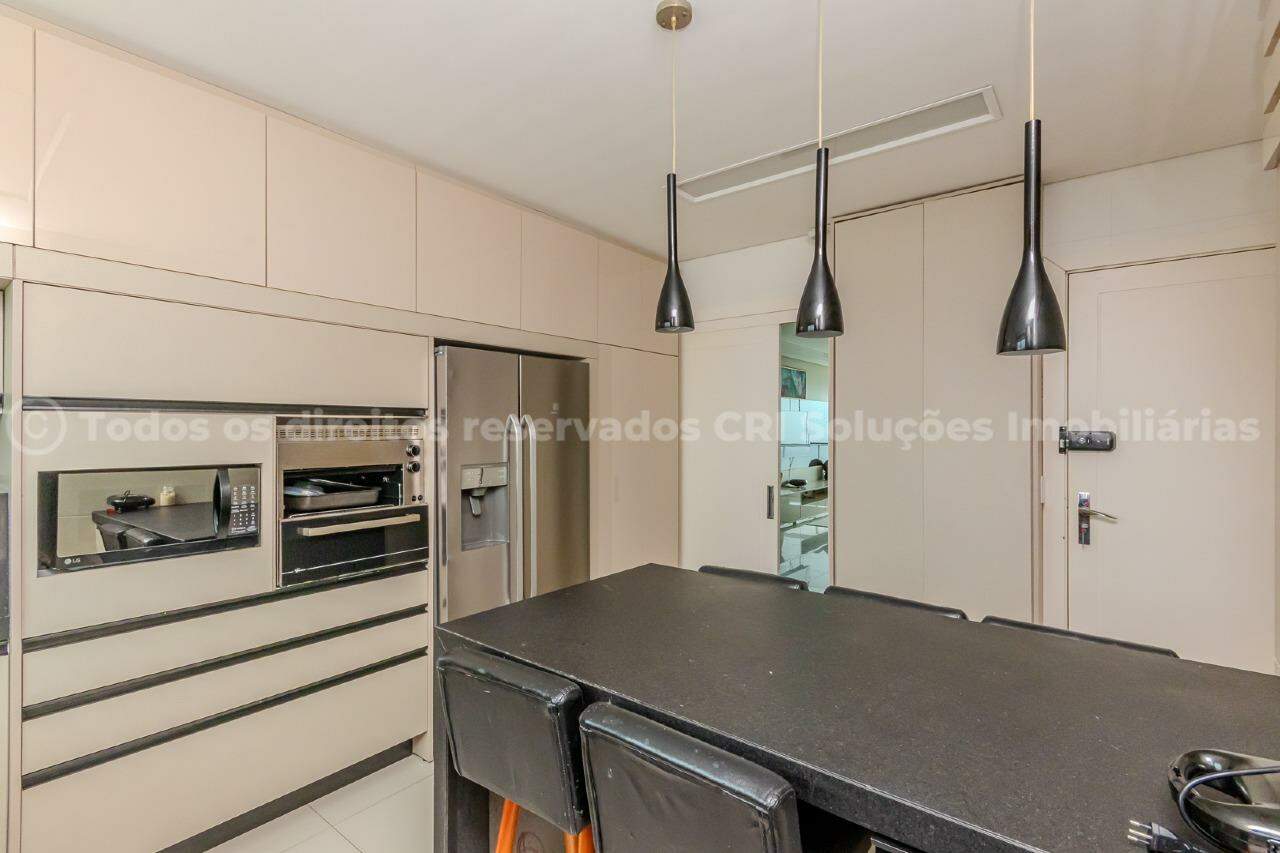 Foto do imóvel Apartamento Mobiliado com 04 dormitórios á venda no Villa Serena com Vista Mar em Balneário Camboriú 