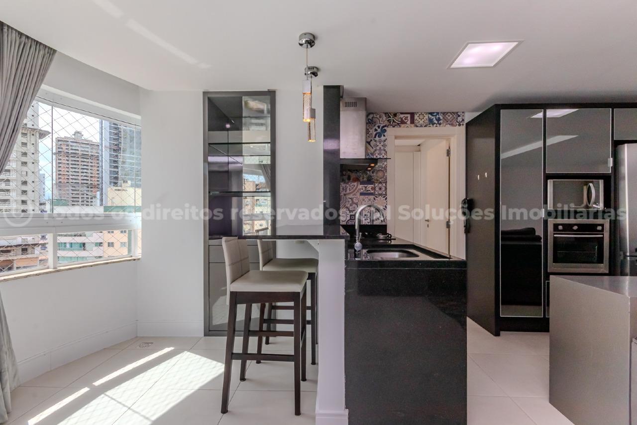 Foto do imóvel Apartamento 2 suítes no Residencial Porto Luna em Balneário Camboriú – 95m² mobiliado