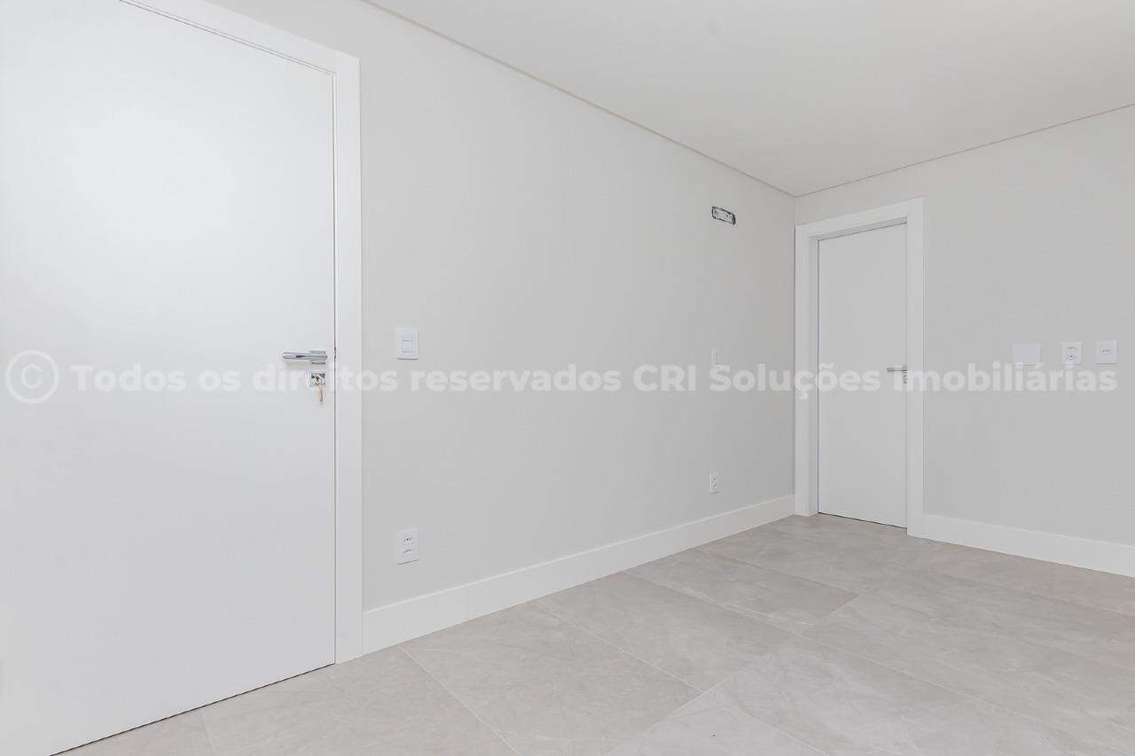 Foto do imóvel Apartamento com 2 Suítes à Venda no Edifício Saint Antoine na Praia Brava em Itajaí