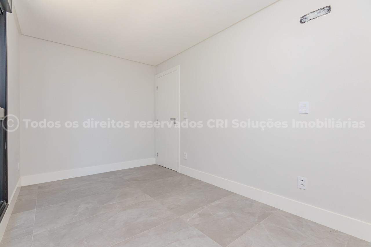Foto do imóvel Apartamento com 2 Suítes à Venda no Edifício Saint Antoine na Praia Brava em Itajaí