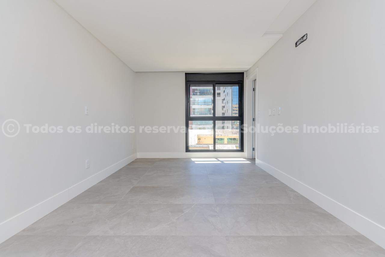Foto do imóvel Apartamento com 2 Suítes à Venda no Edifício Saint Antoine na Praia Brava em Itajaí