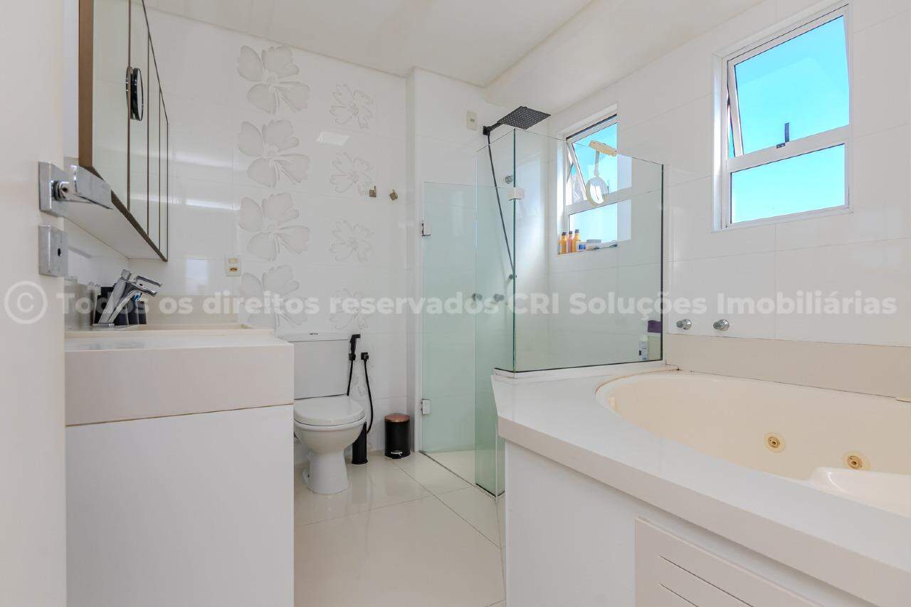 Foto do imóvel Apartamento 5 Suítes Mobiliado à Venda no Edifício Imperial Palace – Meia Praia-Itapema