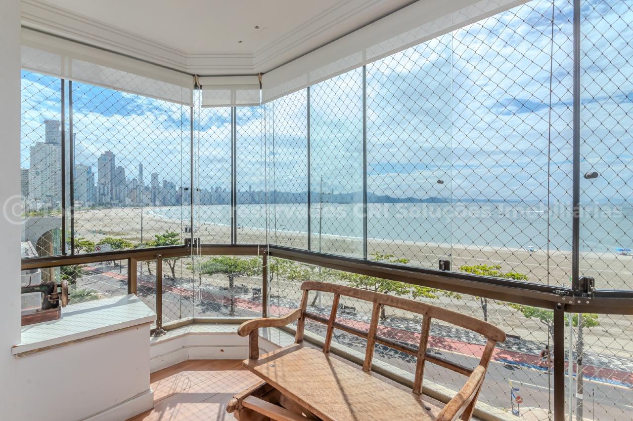 Foto do imóvel Apartamento Mobiliado Vista Mar com 03 dormitórios á venda no Edifício Ilha de São Sebastião na Barra Sul