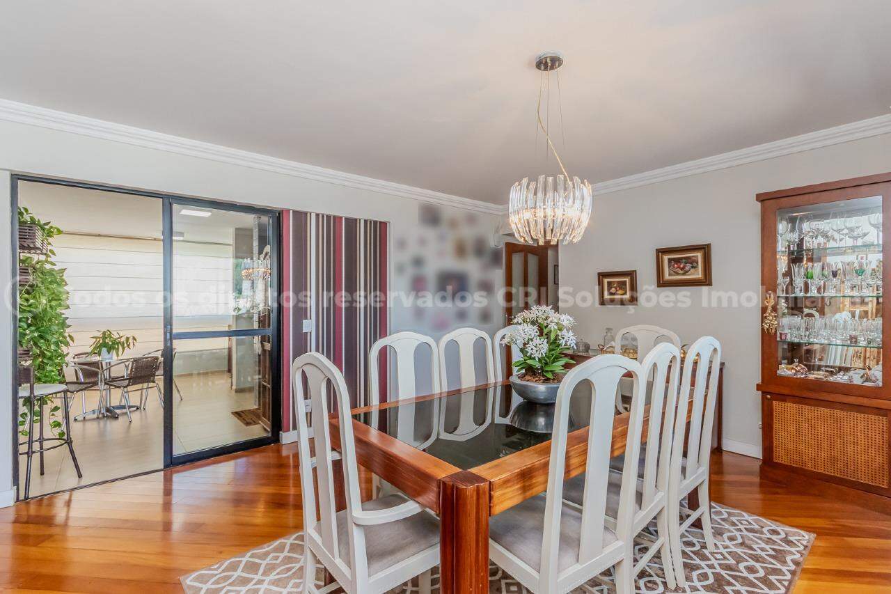 Apartamento mobiliado com 4 suítes no Edifício Residencial Ariribá na Fazenda em Itajaí