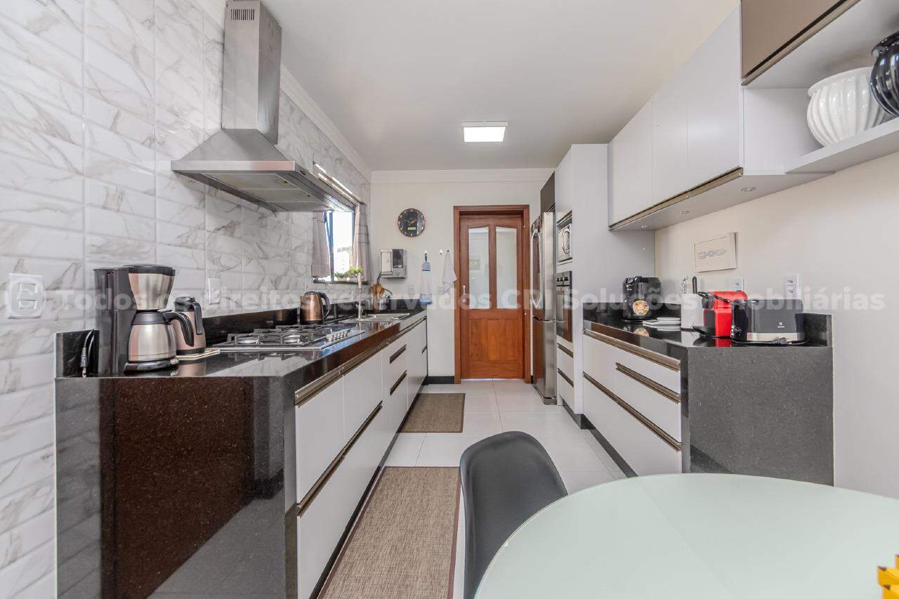 Foto do imóvel Apartamento no Edifício Residencial Ariribá com 04 Suítes Mobiliado na Fazenda em Itajaí. 