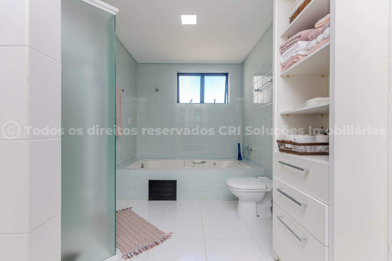 Foto do imóvel Apartamento no Edifício Residencial Ariribá com 04 Suítes Mobiliado na Fazenda em Itajaí. 