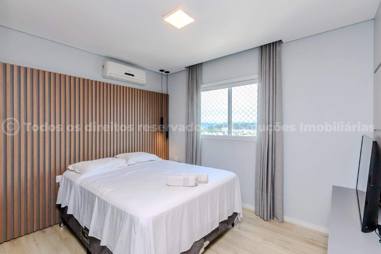 Foto do imóvel Apartamento Mobiliado de 3 Quartos no Edifício Porto da Barra em Balneário Camboriú