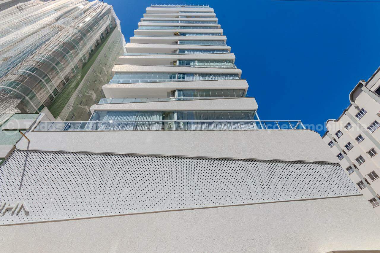 Foto do imóvel Apartamento no Zaha Building com 4 suítes e 153m² na Meia Praia Itapema