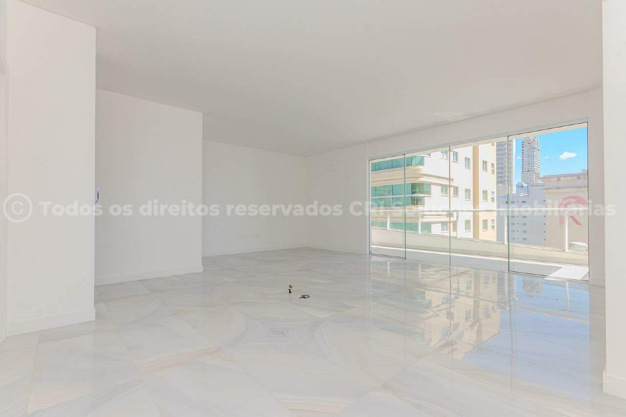 Foto do imóvel Apartamento no Zaha Building com 4 suítes e 3 vagas na Meia Praia Itapema