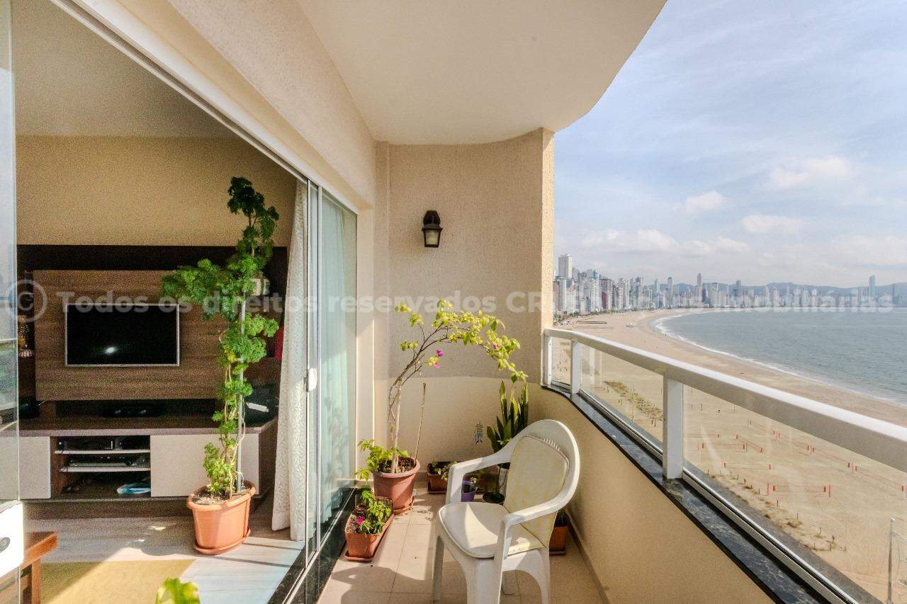Apartamento com 3 dormitórios no Edifício Lady na Barra Sul em Balneário Camboriú