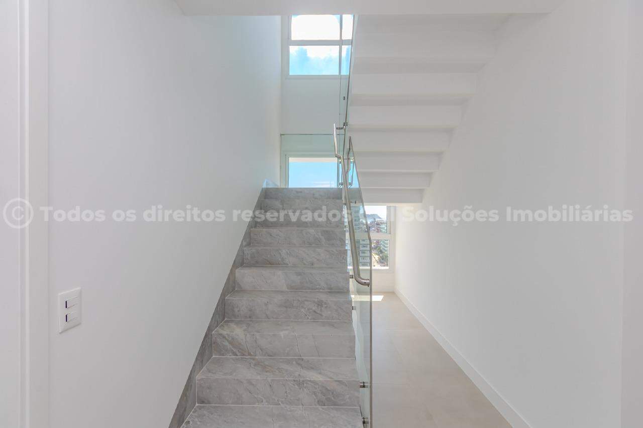 [Edificio] Cobertura à venda Riva Praia Brava: 