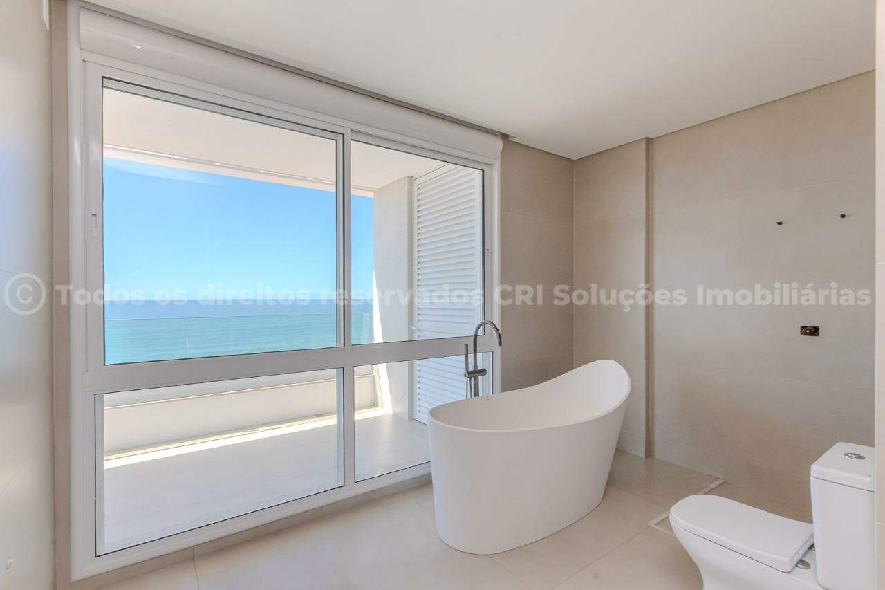 [Edificio] Cobertura à venda Riva Praia Brava: 