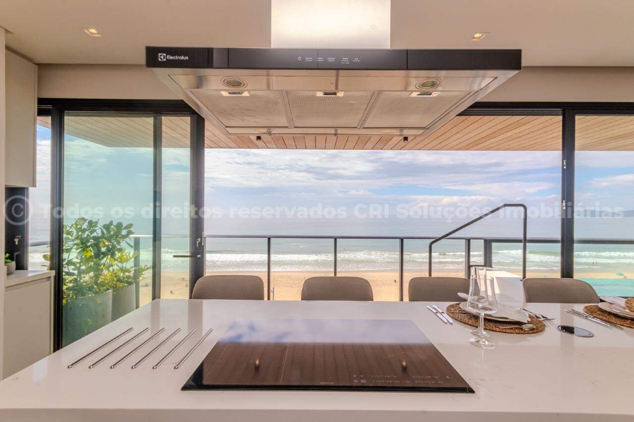 Foto do imóvel Apartamento 3 Suítes Mobiliado à Venda no Edifício Sunrise – Frente Mar, Praia Brava, Itajaí | Vida na praia