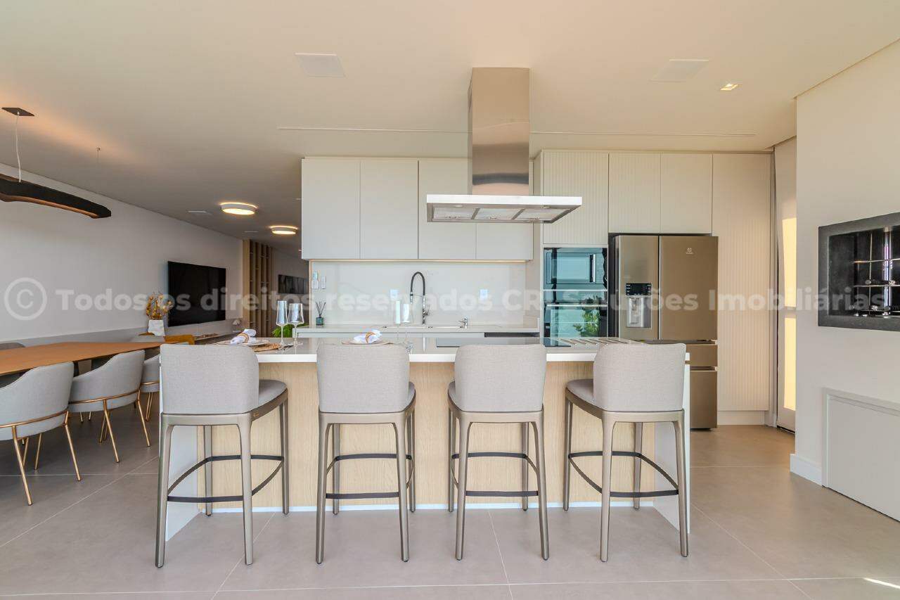 Foto do imóvel Apartamento 3 Suítes Mobiliado à Venda no Edifício Sunrise – Frente Mar, Praia Brava, Itajaí | Vida na praia