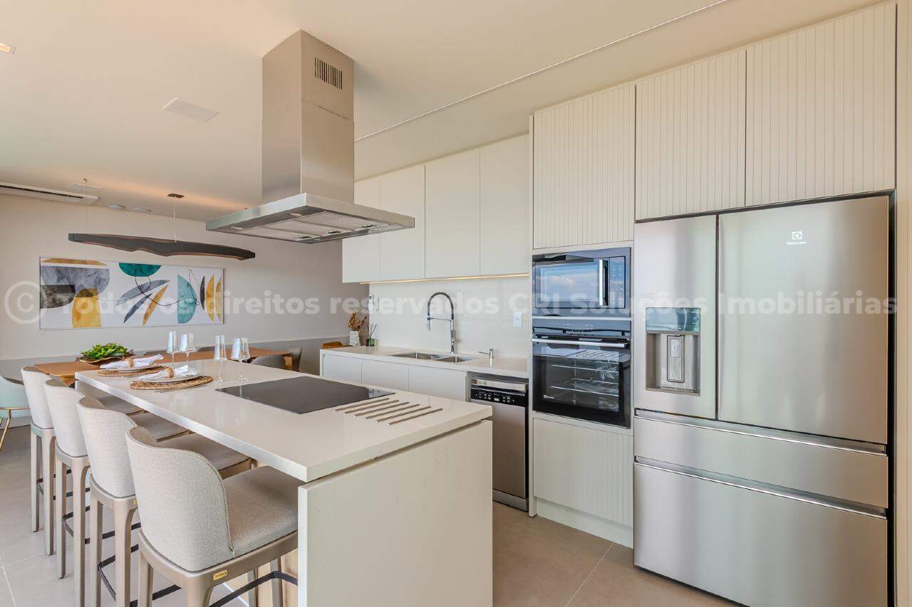 Foto do imóvel Apartamento 3 Suítes Mobiliado à Venda no Edifício Sunrise – Frente Mar, Praia Brava, Itajaí | Vida na praia