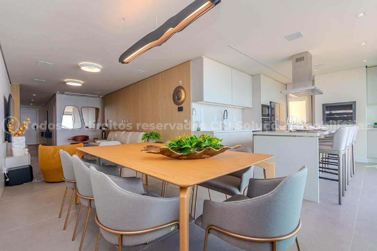 Foto do imóvel Apartamento 3 Suítes Mobiliado à Venda no Edifício Sunrise – Frente Mar, Praia Brava, Itajaí | Vida na praia