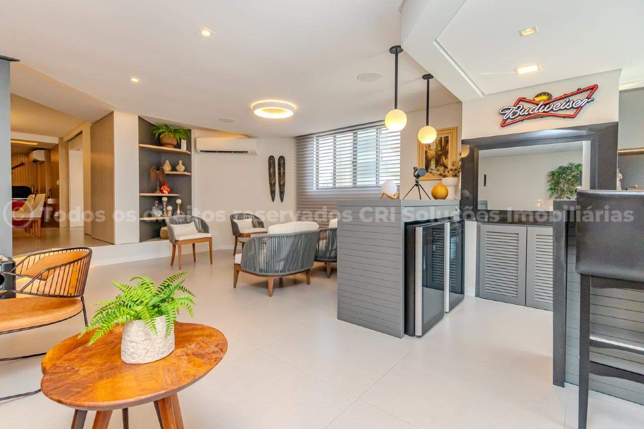 Foto do imóvel Apartamento mobiliado frehte mar com 4 Suítes no Edifício Nina Schürmann em Balneário Camboriú | Vida na praia