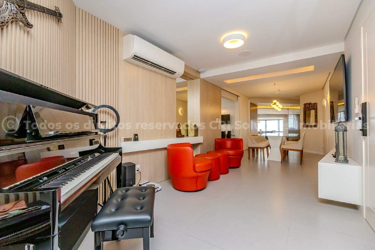 Foto do imóvel Apartamento mobiliado frehte mar com 4 Suítes no Edifício Nina Schürmann em Balneário Camboriú | Vida na praia