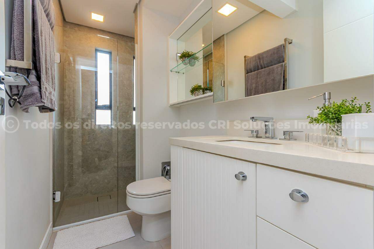 Foto do imóvel Apartamento mobiliado frehte mar com 4 Suítes no Edifício Nina Schürmann em Balneário Camboriú | Vida na praia