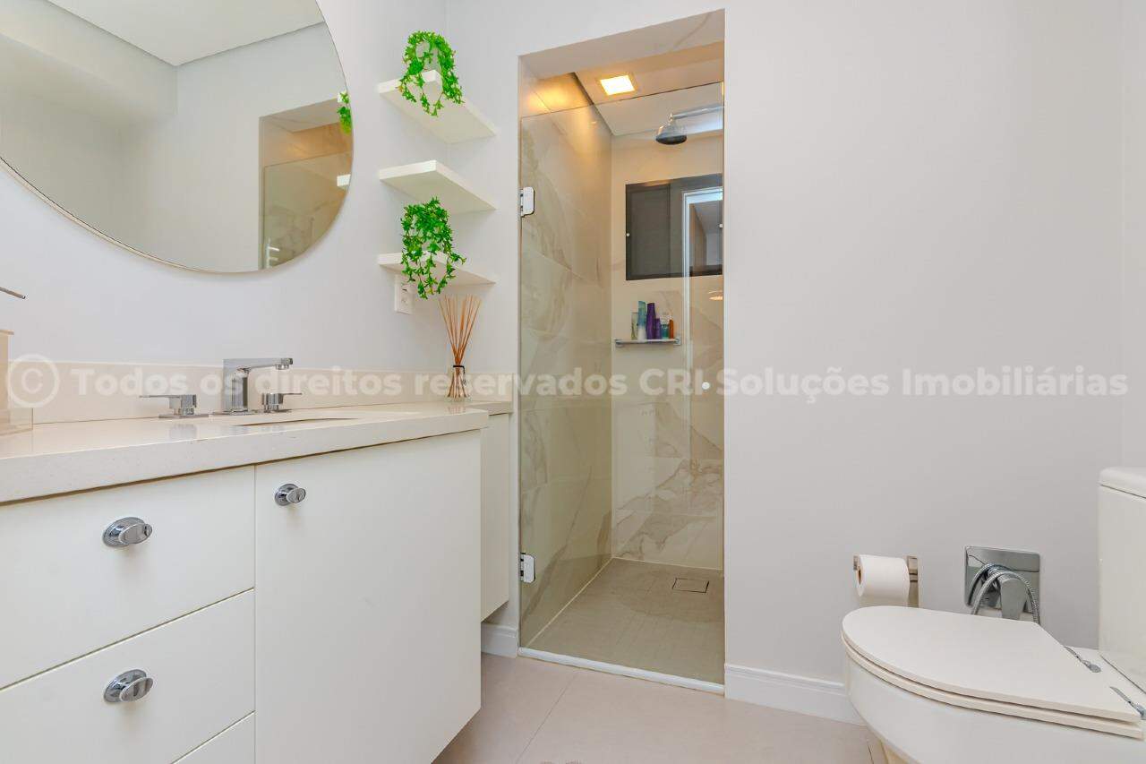 Foto do imóvel Apartamento mobiliado frehte mar com 4 Suítes no Edifício Nina Schürmann em Balneário Camboriú | Vida na praia