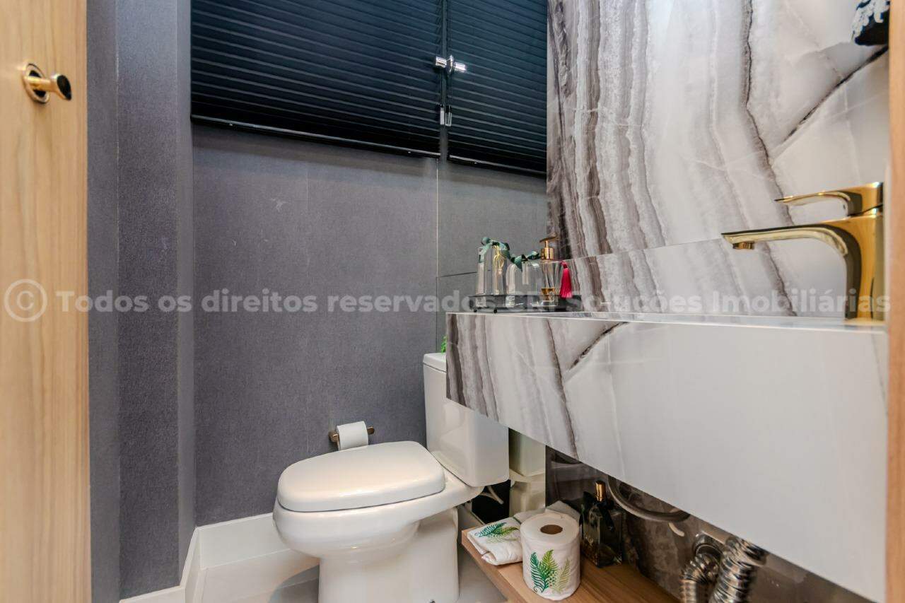 Foto do imóvel Apartamento Mobiliado com 04 Dormitorios á venda no Edifício North Shore em Balneário Camboriu