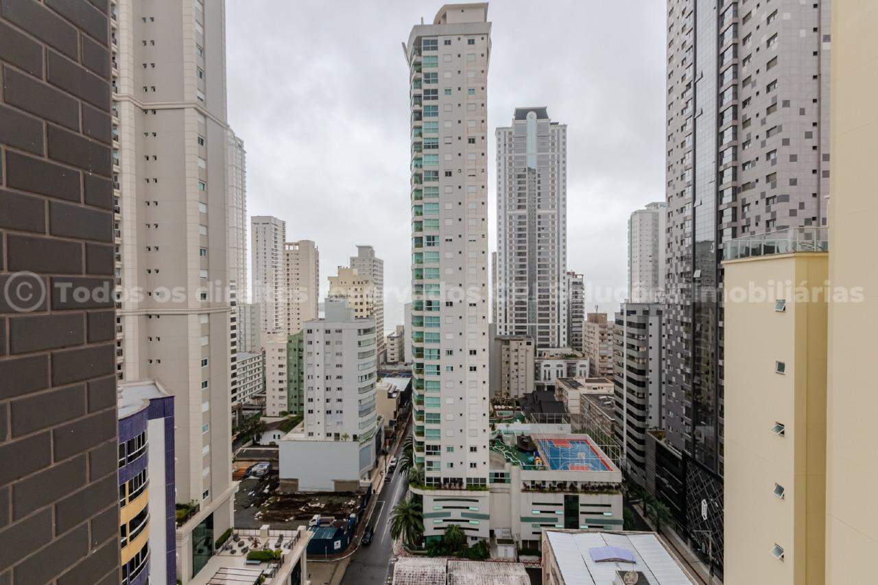 Foto do imóvel Apartamento Mobiliado com 04 Dormitorios á venda no Edifício North Shore em Balneário Camboriu