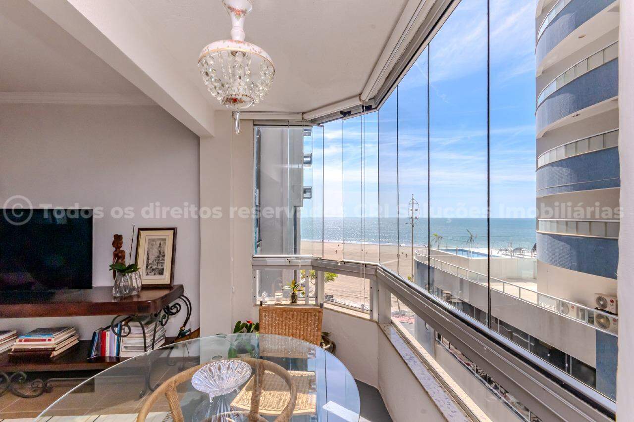Foto do imóvel Apartamento Mobiliado com Vista Mar com 03 Dormitórios no Edifício Atlântico Sul em Balneário Camboriú