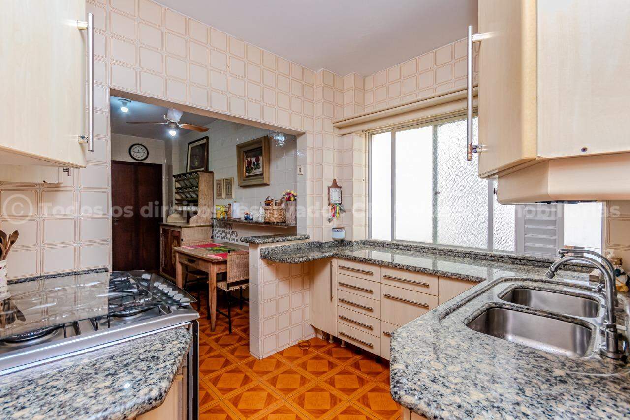 Foto do imóvel Apartamento Mobiliado com Vista Mar com 03 Dormitórios no Edifício Atlântico Sul em Balneário Camboriú