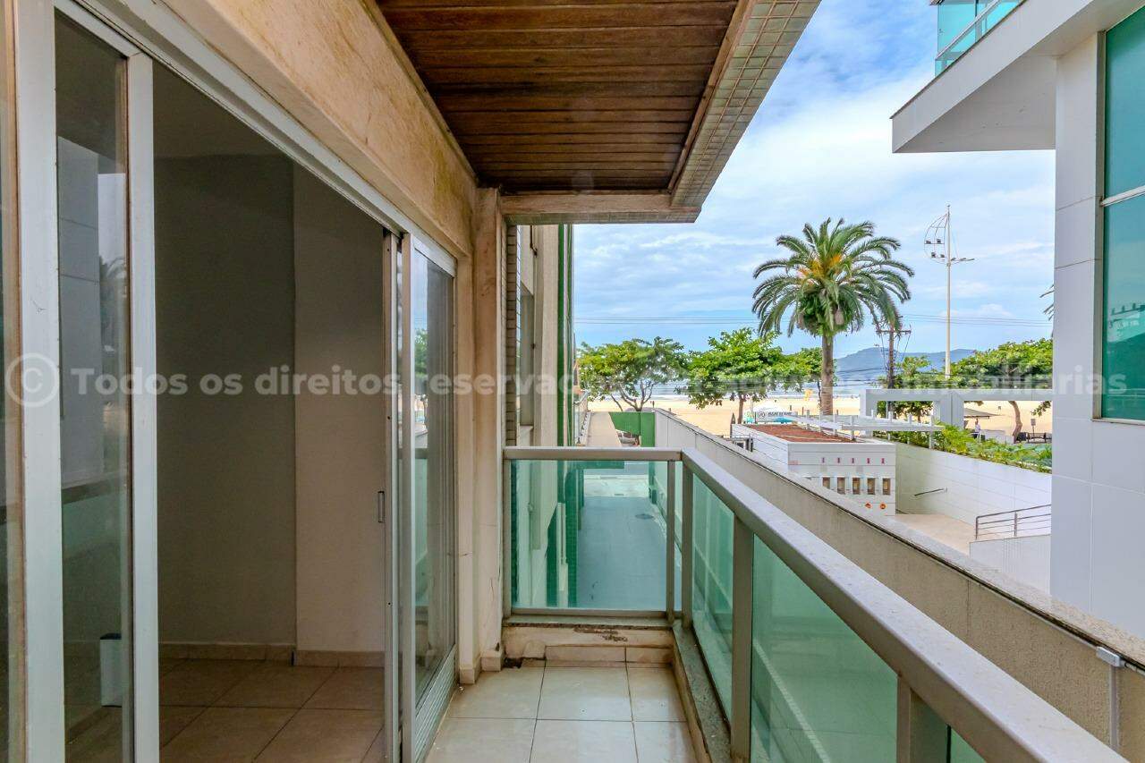 Apartamento com 3 quartos no Edifício Albany no Centro em Balneário Camboriú
