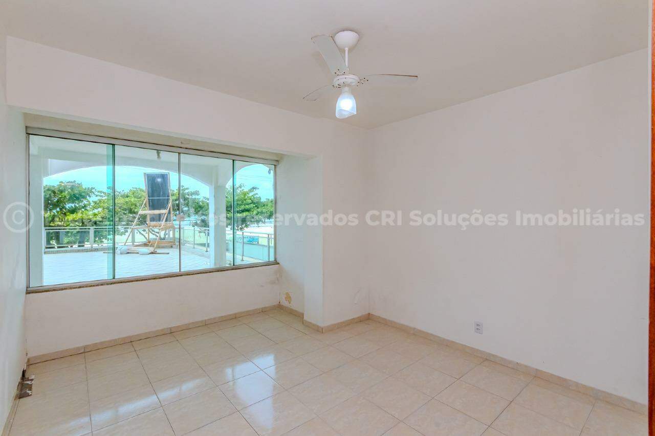 Foto do imóvel Apartamento Frente Mar á venda com 03 dormitórios no Edifício Albany em Balneário Camboriú