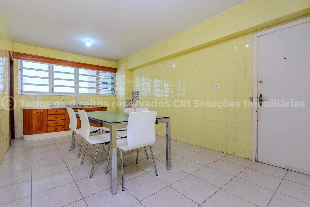 Foto do imóvel Apartamento Frente Mar á venda com 03 dormitórios no Edifício Albany em Balneário Camboriú