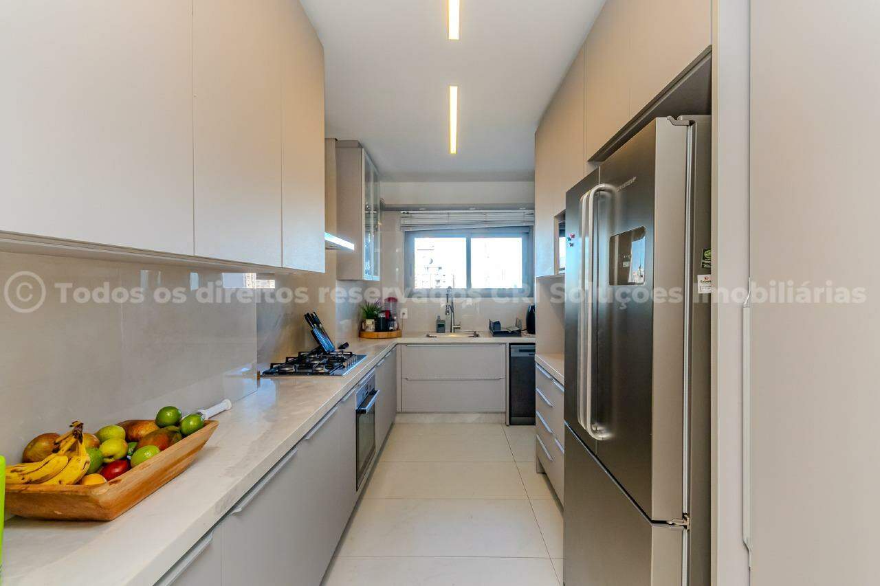 Foto do imóvel Apartamento a venda no Edifício Royal Tower com 04 Suítes no Centro de Balneário Camboriú.