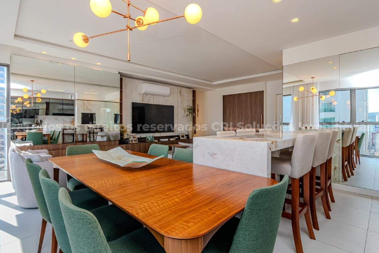 Foto do imóvel Apartamento a venda no Edifício Royal Tower com 04 Suítes no Centro de Balneário Camboriú.