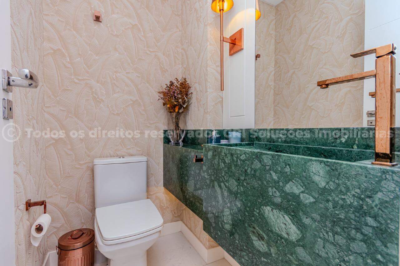 Foto do imóvel Apartamento a venda no Edifício Royal Tower com 04 Suítes no Centro de Balneário Camboriú.