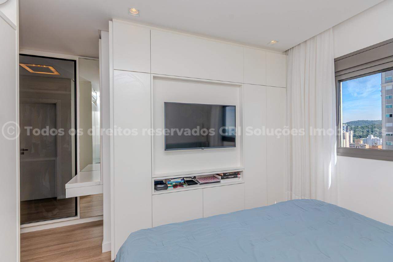 Foto do imóvel Apartamento a venda no Edifício Royal Tower com 04 Suítes no Centro de Balneário Camboriú.
