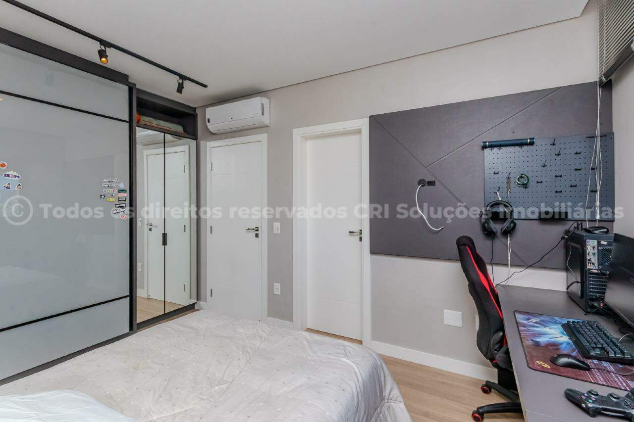 Foto do imóvel Apartamento a venda no Edifício Royal Tower com 04 Suítes no Centro de Balneário Camboriú.