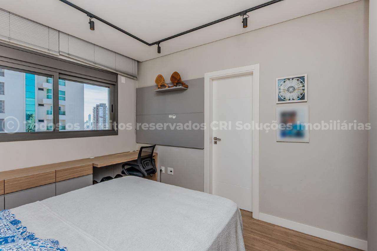 Foto do imóvel Apartamento a venda no Edifício Royal Tower com 04 Suítes no Centro de Balneário Camboriú.