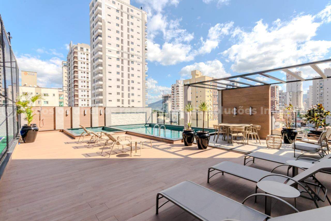 Foto do imóvel Apartamento 3 suítes a venda no edifício Oxford na Meia Praia, Itapema