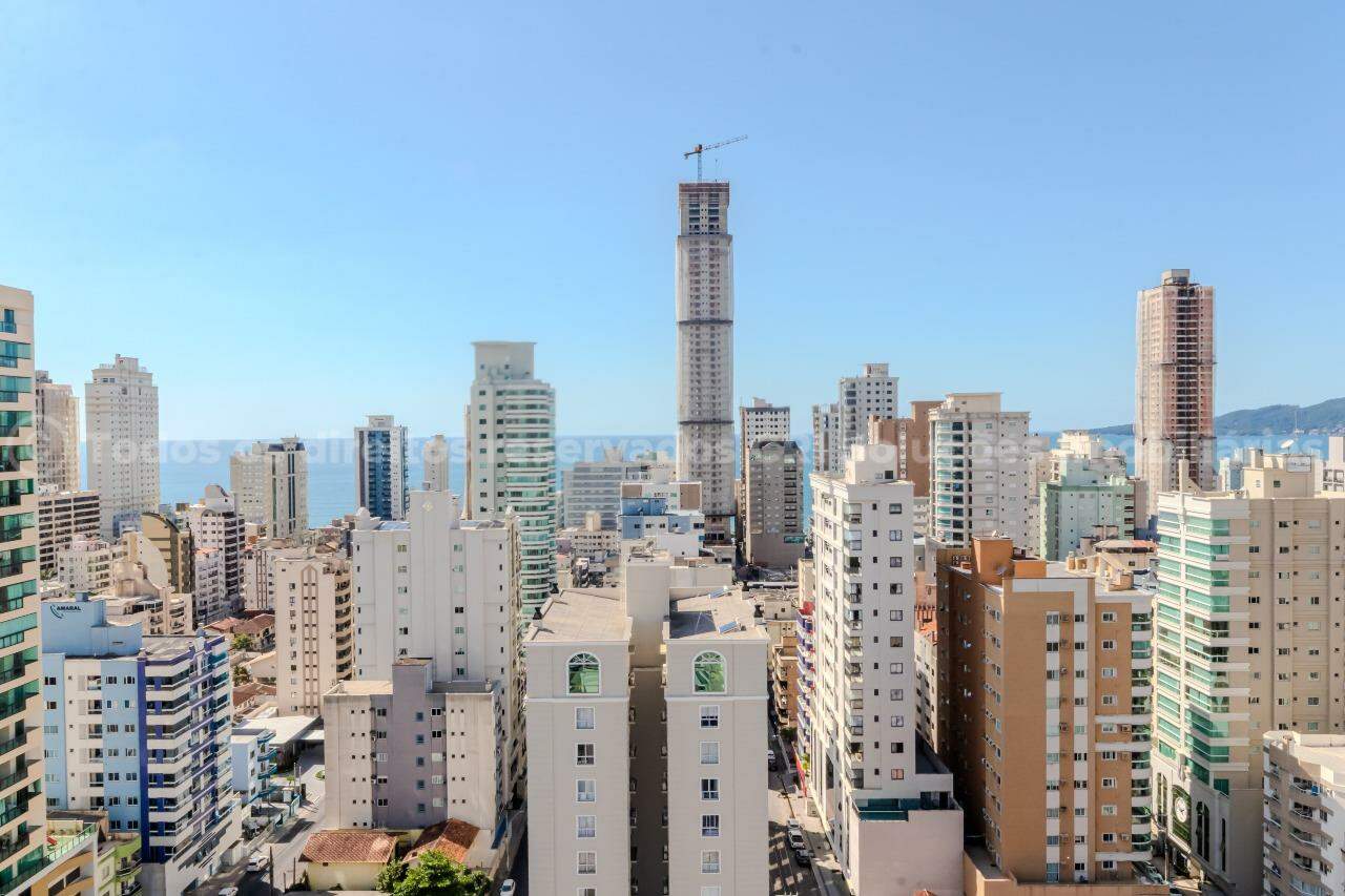 Foto do imóvel Apartamento 3 suítes a venda no edifício Oxford na Meia Praia, Itapema