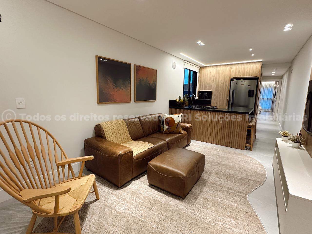 Apartamento Mobiliado com 2 Suítes à Venda no Edifício Saint Antoine na Praia Brava em Itajaí