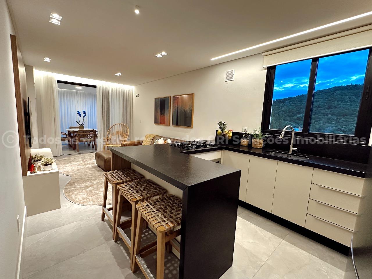 Foto do imóvel Apartamento Mobiliado com 2 Suítes à Venda no Edifício Saint Antoine na Praia Brava em Itajaí