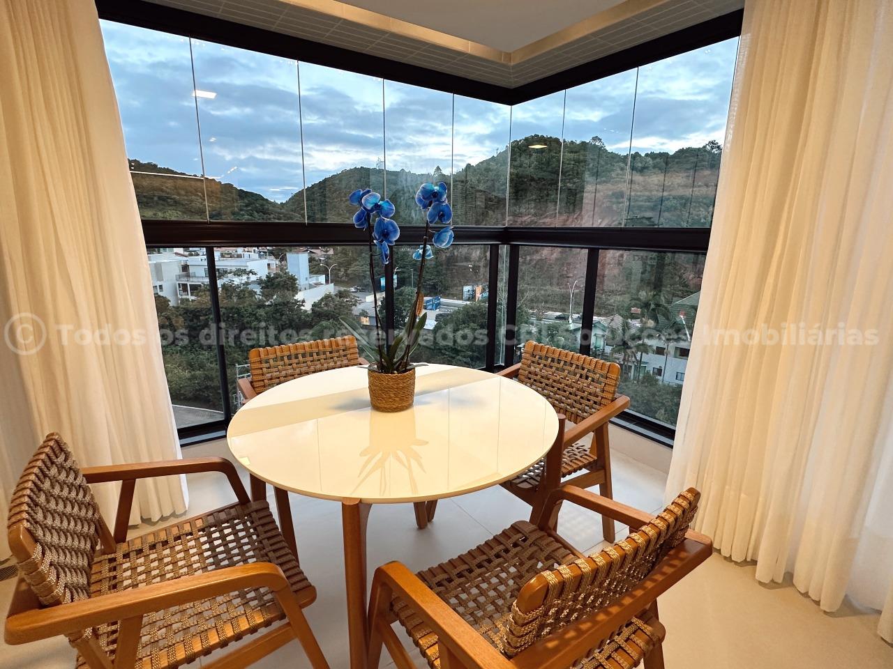 Foto do imóvel Apartamento Mobiliado com 2 Suítes à Venda no Edifício Saint Antoine na Praia Brava em Itajaí