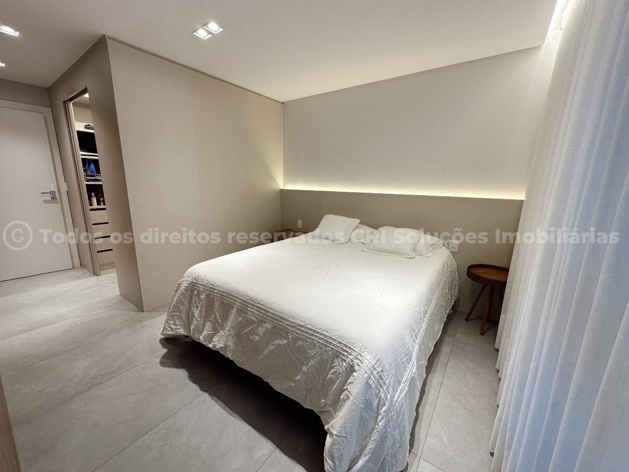 Foto do imóvel Apartamento Mobiliado com 2 Suítes à Venda no Edifício Saint Antoine na Praia Brava em Itajaí