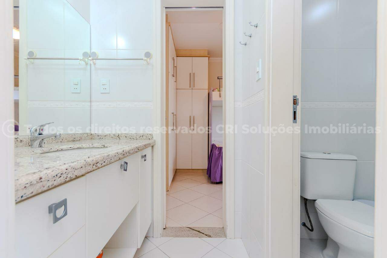 Foto do imóvel Apartamento a venda no Edifício Cidade Formosa com 4 Quartos sendo 2 Suítes no Centro de Balneário Camboriú.